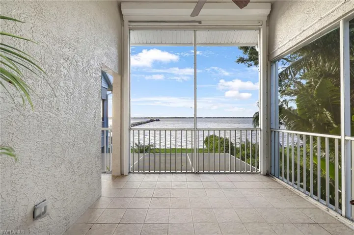 The Caloosahatchee River is your backyard