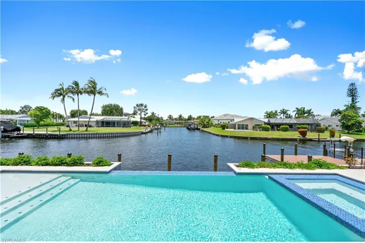 846 Cypress Lake Cir, Fort Myers, Florida 33919