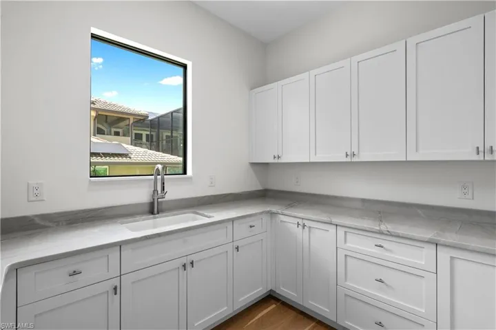 846 Cypress Lake Cir, Fort Myers, Florida 33919