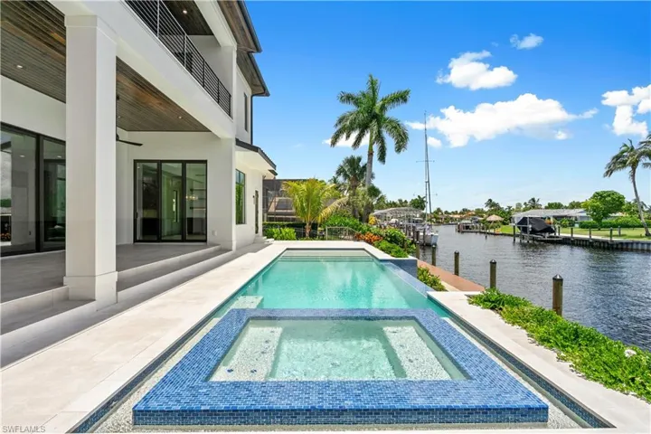 846 Cypress Lake Cir, Fort Myers, Florida 33919
