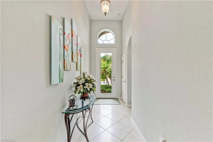 Foyer.