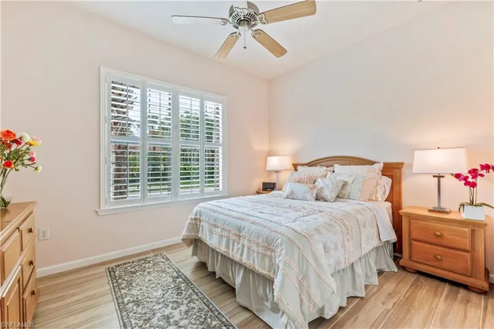 Guest bedroom.