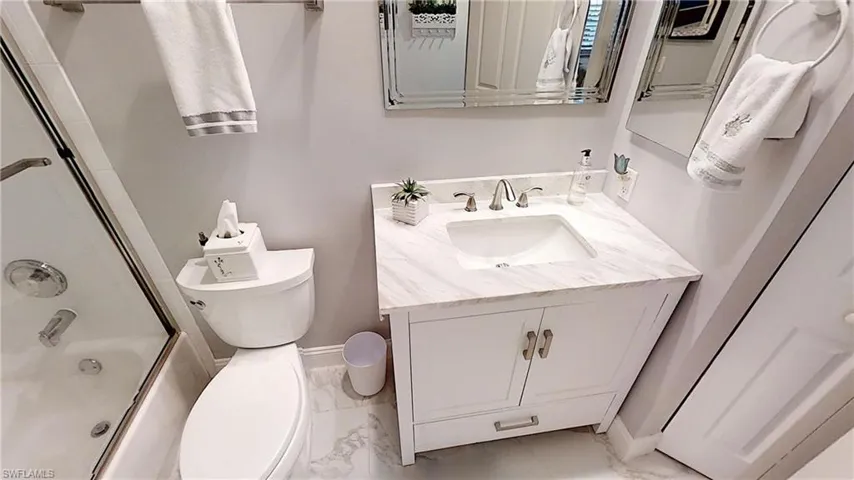 1530  Clermont  DR, Naples, FL 34109