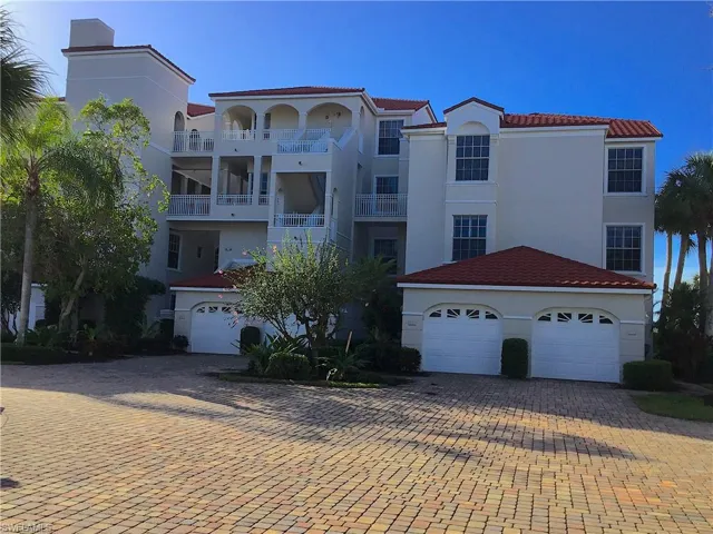 1530  Clermont  DR, Naples, FL 34109