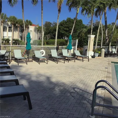1530  Clermont  DR, Naples, FL 34109