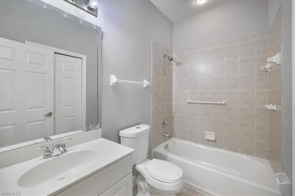 20012 Lake Vista CIR, Lehigh Acres, FL 33936,225043965