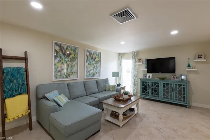 3810  Estero Bay  LN, Naples, FL 34112