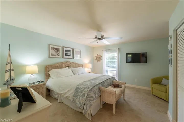 3810  Estero Bay  LN, Naples, FL 34112
