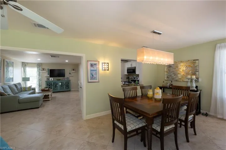 3810  Estero Bay  LN, Naples, FL 34112