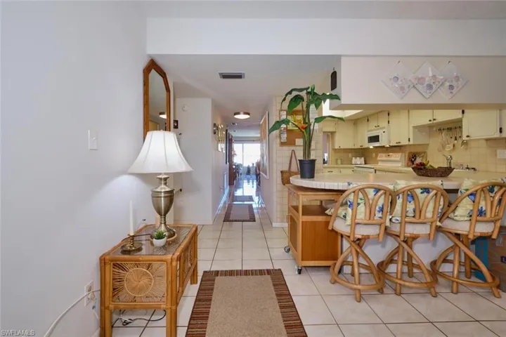 Hallway/Kitchen