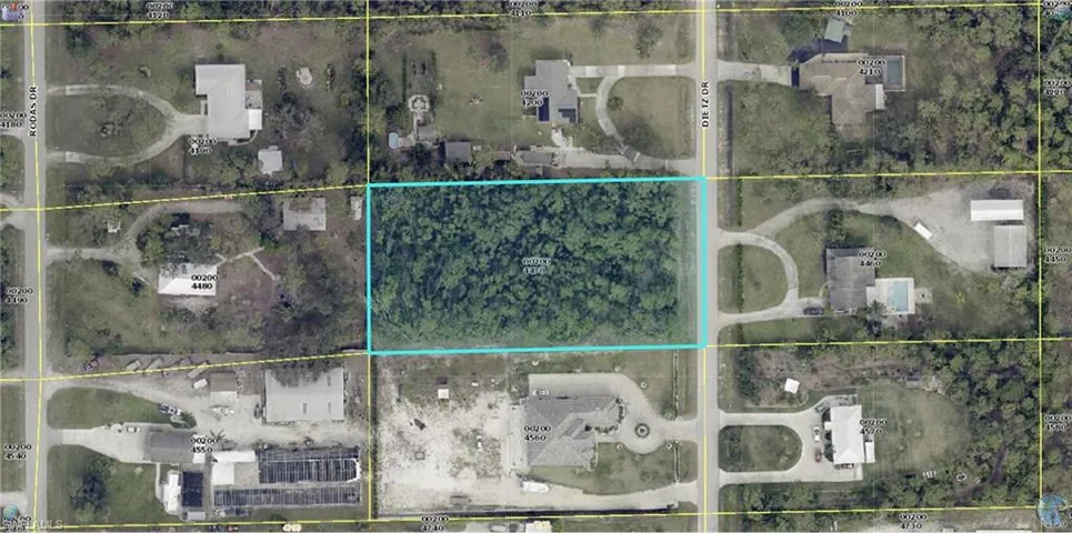 24476  Dietz  DR, Bonita Springs, FL 34135
