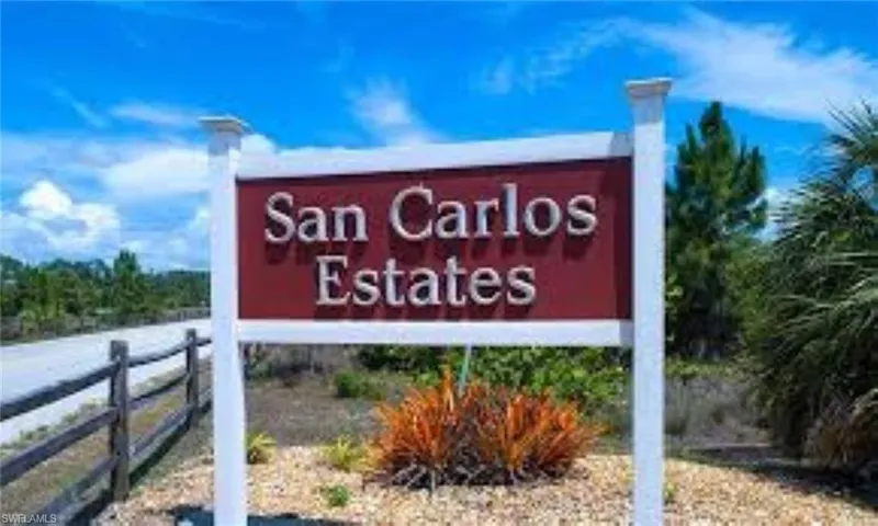 24476  Dietz  DR, Bonita Springs, FL 34135