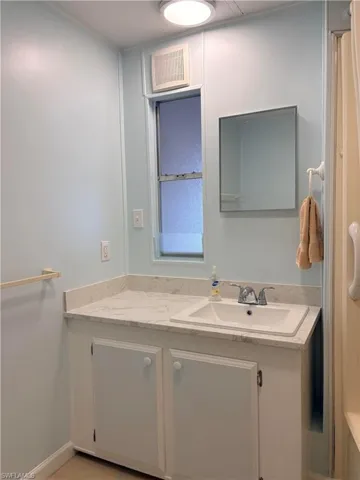 2785  Wedgewood  DR, North Fort Myers, FL 33917