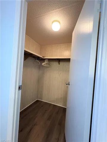 2785  Wedgewood  DR, North Fort Myers, FL 33917