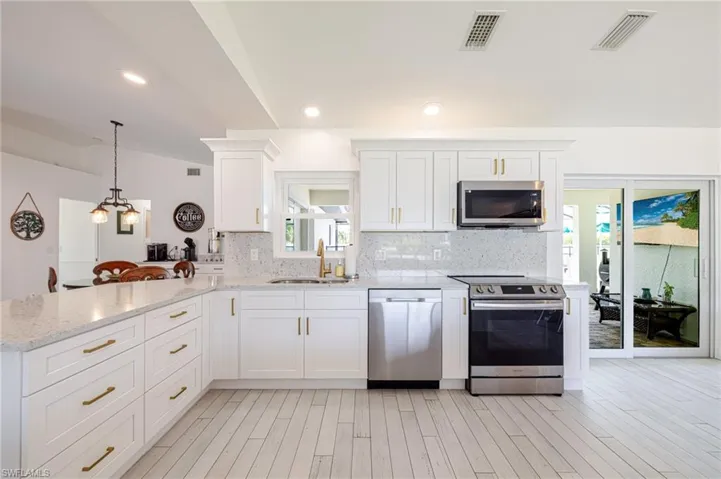 3504 Sw 6th St, Cape Coral, Florida 33991
