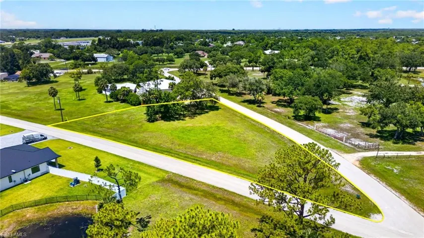 Corner School Ln And Wood St, Fort Myers, Florida 33905