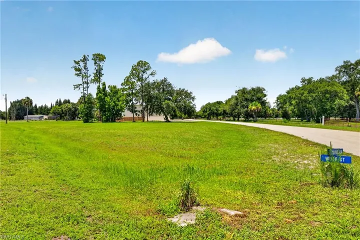 Corner School Ln And Wood St, Fort Myers, Florida 33905