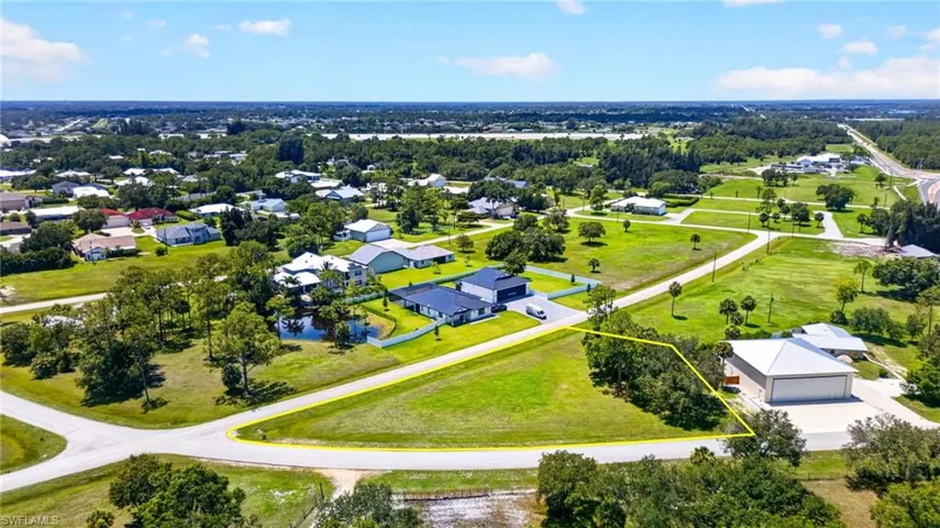 Corner School Ln And Wood St, Fort Myers, Florida 33905