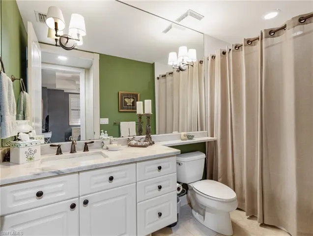 11620 Court Of Palms 202, Fort Myers, Florida 33908