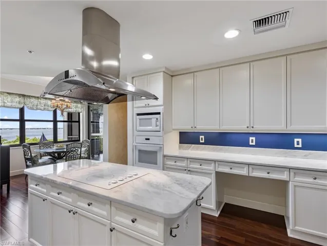 11620 Court Of Palms 202, Fort Myers, Florida 33908