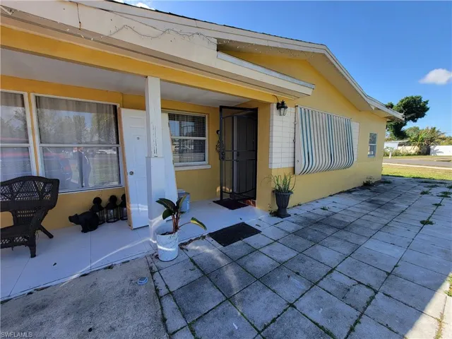 10 E Jersey Rd, Lehigh Acres Fl 33936