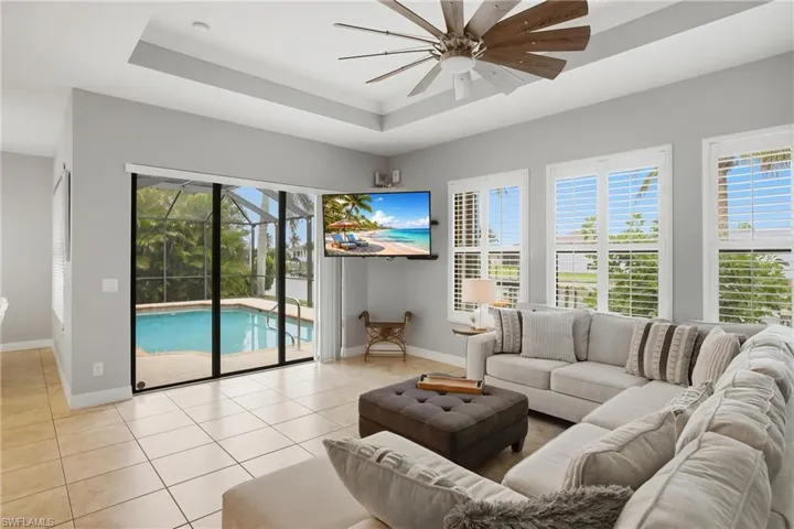 2400 Sw 39th Ter, Cape Coral, Florida 33914