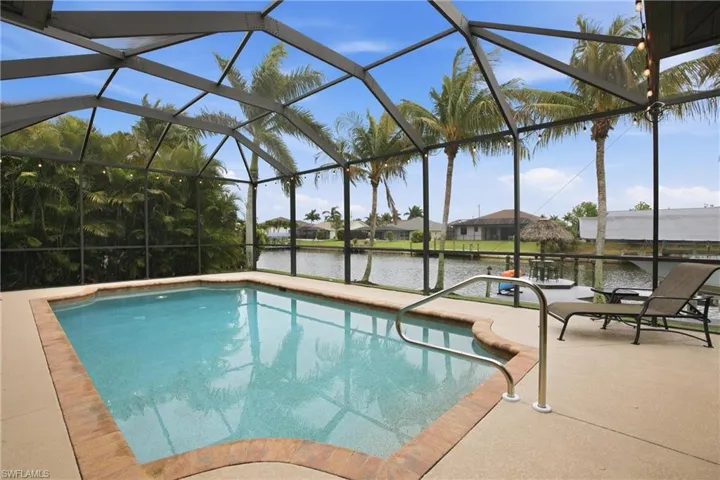 2400 Sw 39th Ter, Cape Coral, Florida 33914