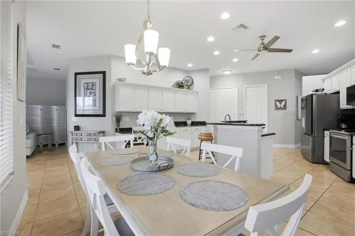 2400 Sw 39th Ter, Cape Coral, Florida 33914