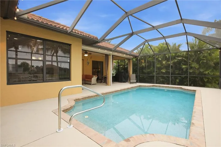 2400 Sw 39th Ter, Cape Coral, Florida 33914