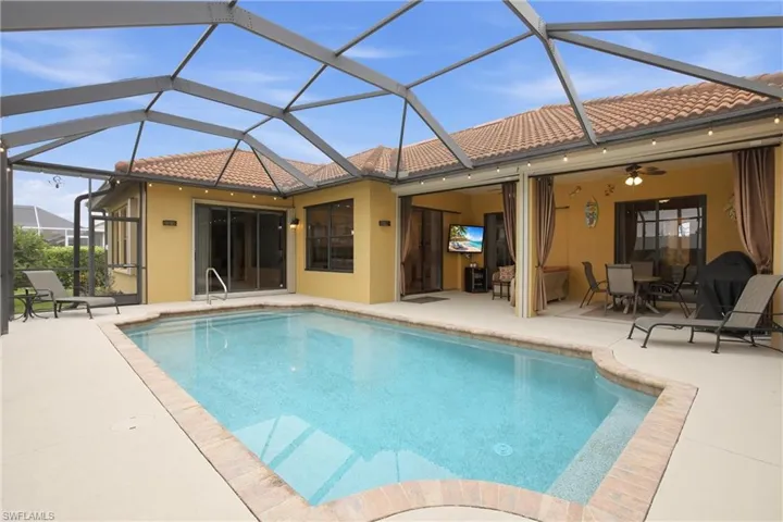 2400 Sw 39th Ter, Cape Coral, Florida 33914