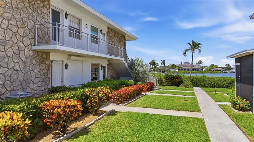 330 Kon Tiki Dr B1, Naples, Florida 34113