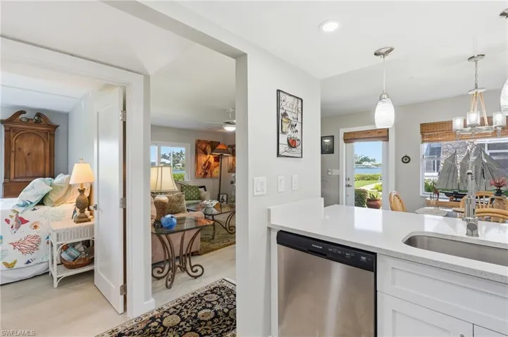 SLEEK, COASTAL DESIGN THROUGHOUT
