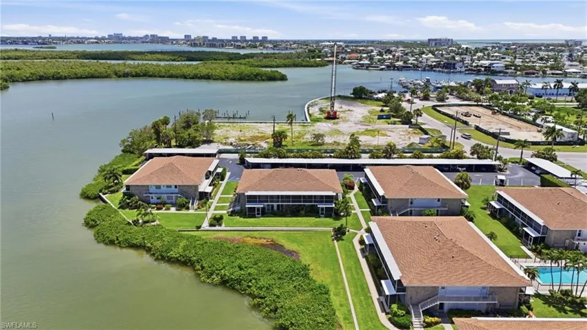 330 Kon Tiki Dr B1, Naples, Florida 34113