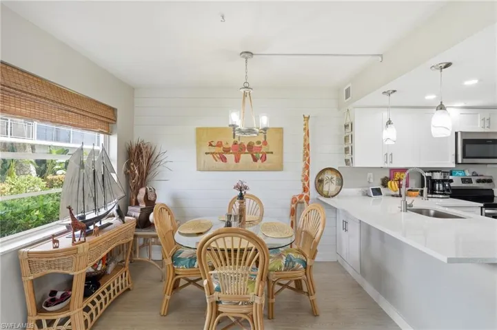 330 Kon Tiki Dr B1, Naples, Florida 34113