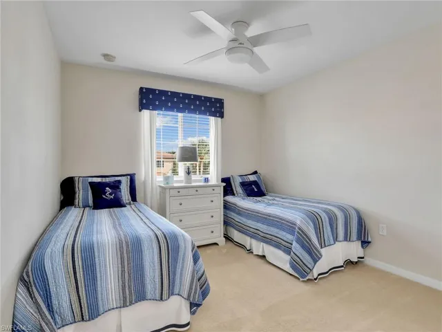 Guest Bedroom with twin Beds