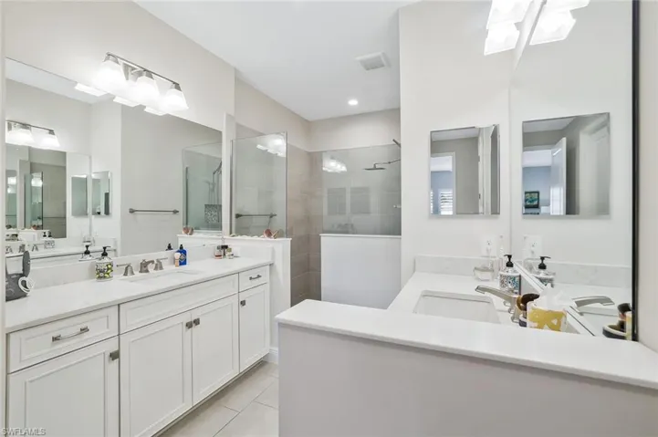 2291 Marquesa Cir, Naples, Florida 34112