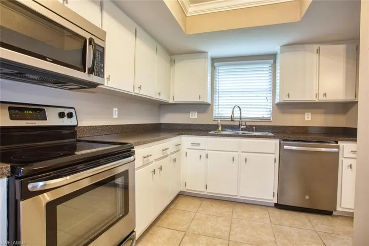 5917  Littlestone  CT, North Fort Myers, FL 33903