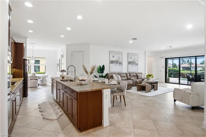 4433 Tamarind Way, Naples, Florida 34119