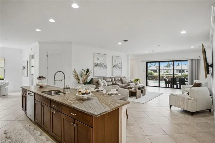 4433 Tamarind Way, Naples, Florida 34119