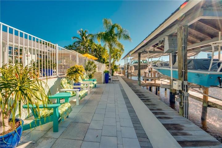 2nd Patio area looking east down dock
