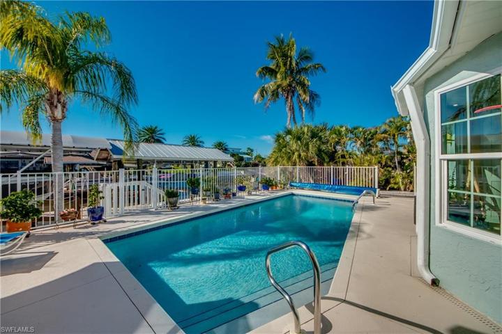 Pool and pool deck