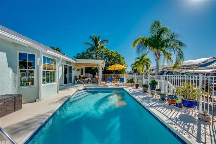 Pool and pool deck