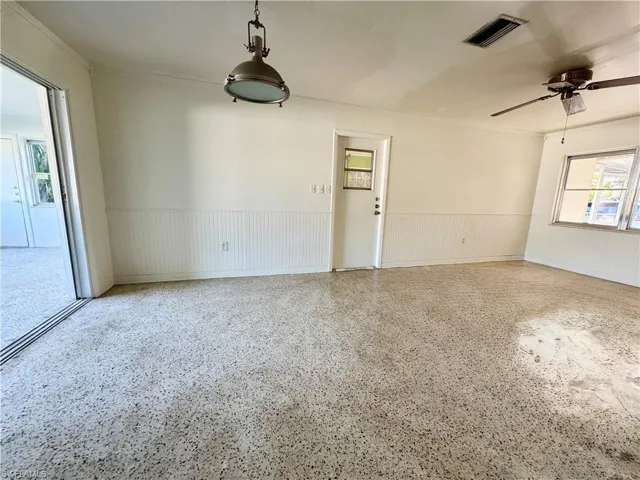 359  Altamont  AVE, Fort Myers, FL 33905