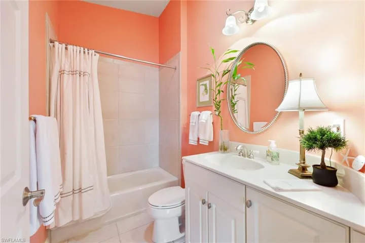 143  Tahiti  CIR, Naples, FL 34113