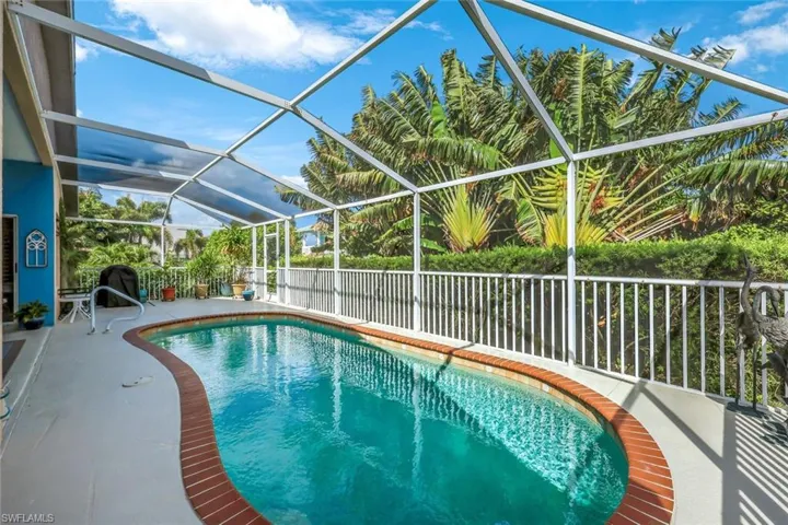 143  Tahiti  CIR, Naples, FL 34113