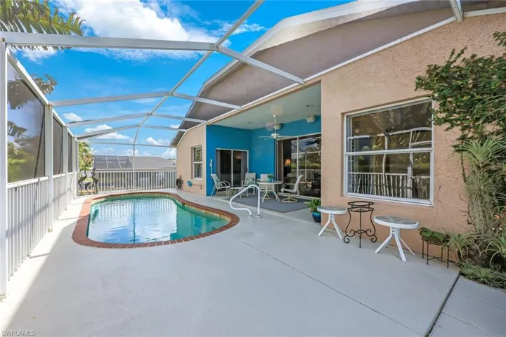 143  Tahiti  CIR, Naples, FL 34113