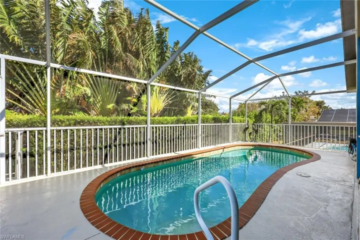 143  Tahiti  CIR, Naples, FL 34113