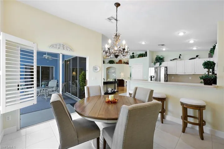 143  Tahiti  CIR, Naples, FL 34113