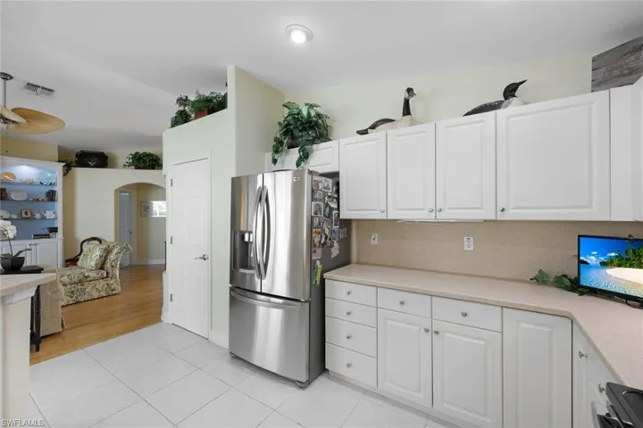 143  Tahiti  CIR, Naples, FL 34113