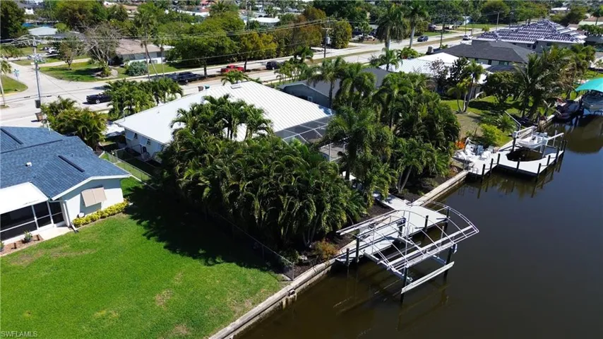 814 El Dorado Pkwy E, Cape Coral, Florida 33904